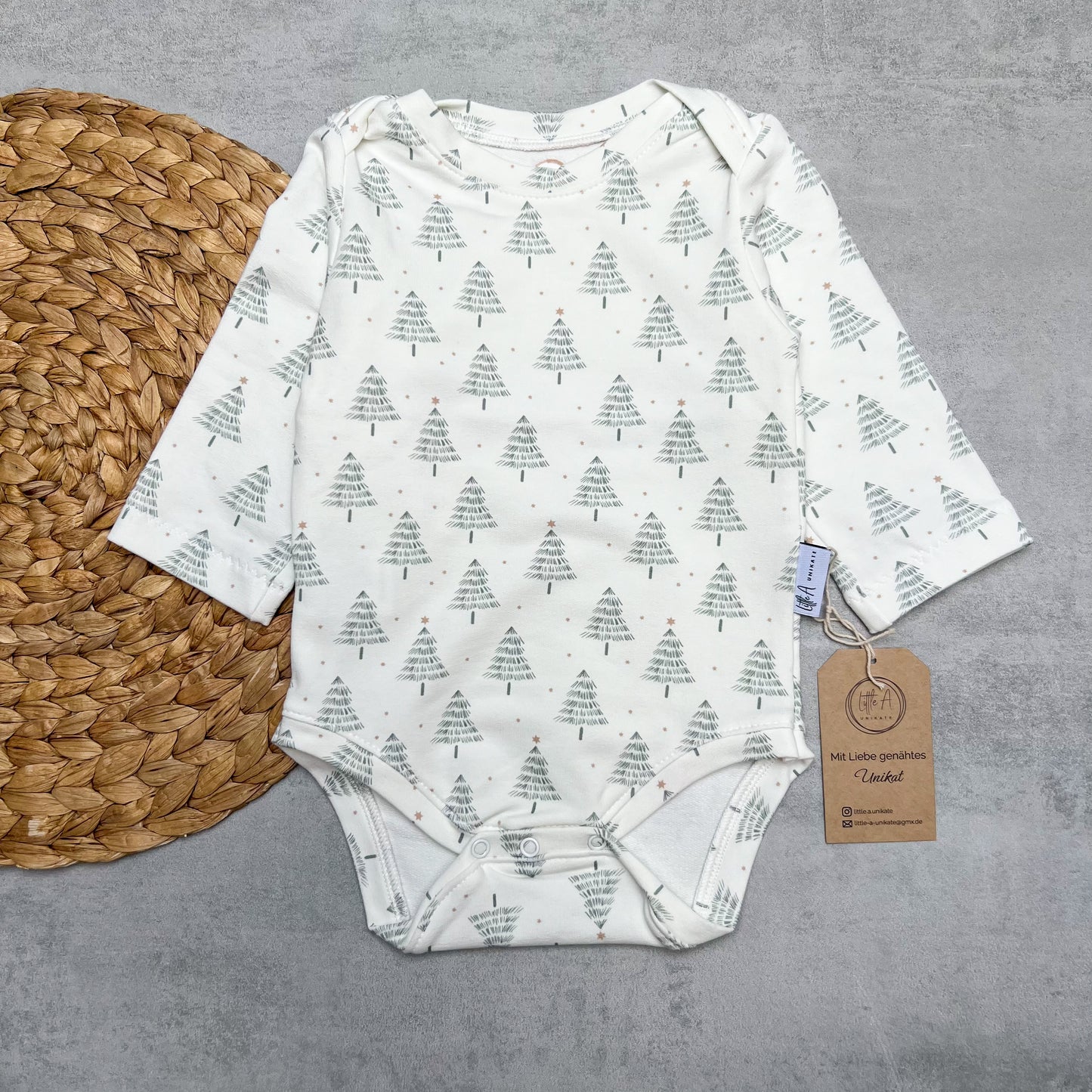 Weihnachtlicher Babybody mit Tannenbäumen | Gr. 80