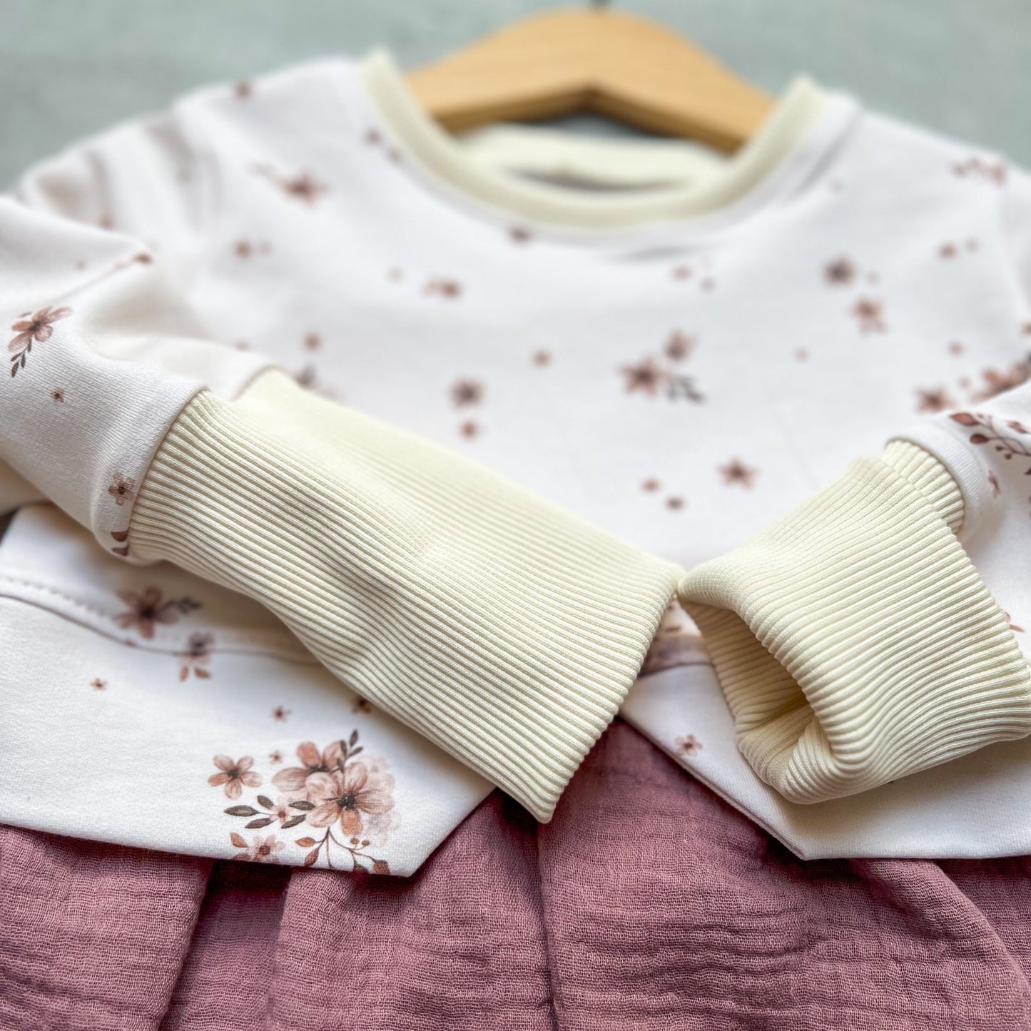 Girly Sweater | Gr. 92